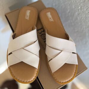 Born Ilana Leather Slide Sandal, Cushioned Padded, White Cream, Size 8, NWT